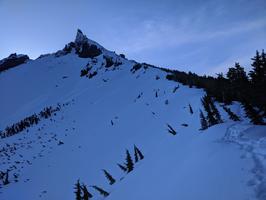 Once you get to the ridge, the climb is really simple: follow the ridge to the top.