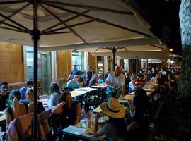 We went to a pizza place in Trastevere, but unfortunately they were sold out by the time we got there around 9PM. We were wandering around and found this pizza place, which still had a line, and we decided to check it out. Delicious!