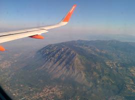 Flying into Naples
