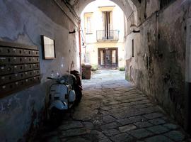 Upon opening the door, you have to follow a series of little alleys to get to your apartment.