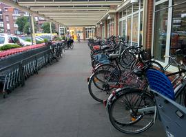 Bremen is quite flat, and is one of the most bike-friendly cities in Germany. This was taken outside of a grocery store.