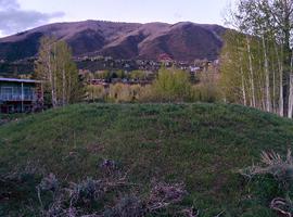 The views here were great. In the lower left hand corner, you can see part of the hotel.