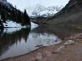 Here's a view of Maroon Bells, a few minutes away from the parking lot. Maroon Lake is in the foreground.