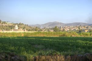 A suburb of Arequipa was within walking distance, so I started walking