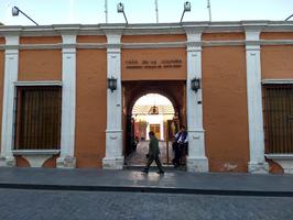 The Incas brought a 12 year old girl to the top of a mountain, then clubbed her over the head, killing her. This museum tries to rationalize that.