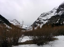 After the snow melts, I think you can hike through this pass and do a lot of additional hiking.